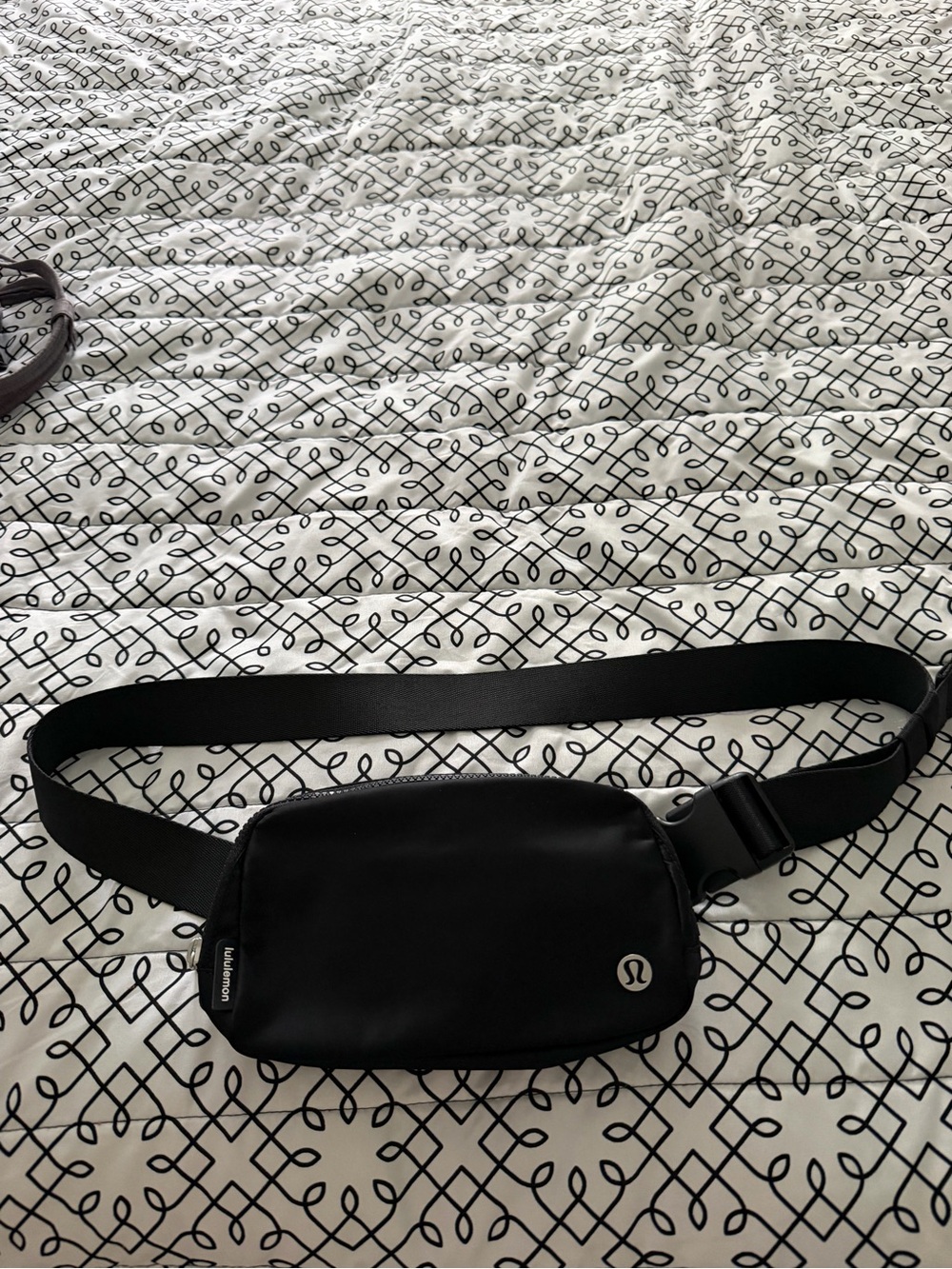 Lululemon Everywhere Belt Bag